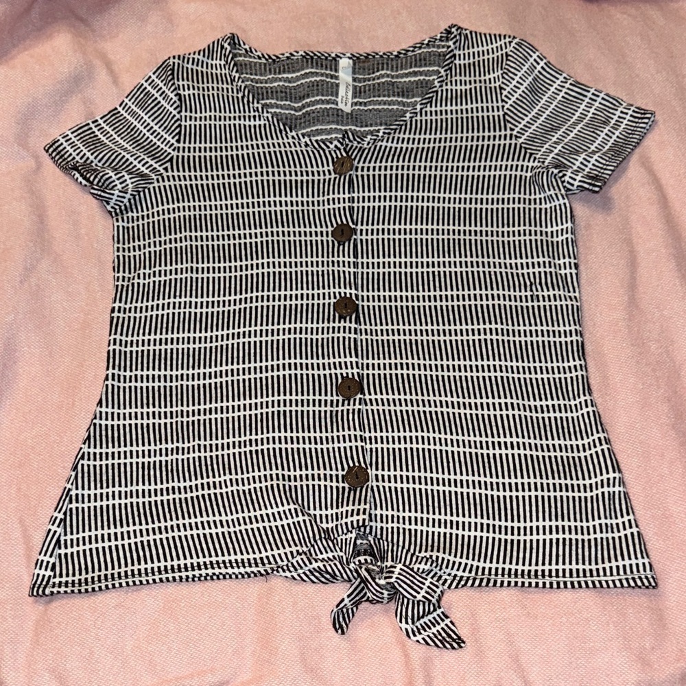 NY Collection Black and White Striped Button-Down Top